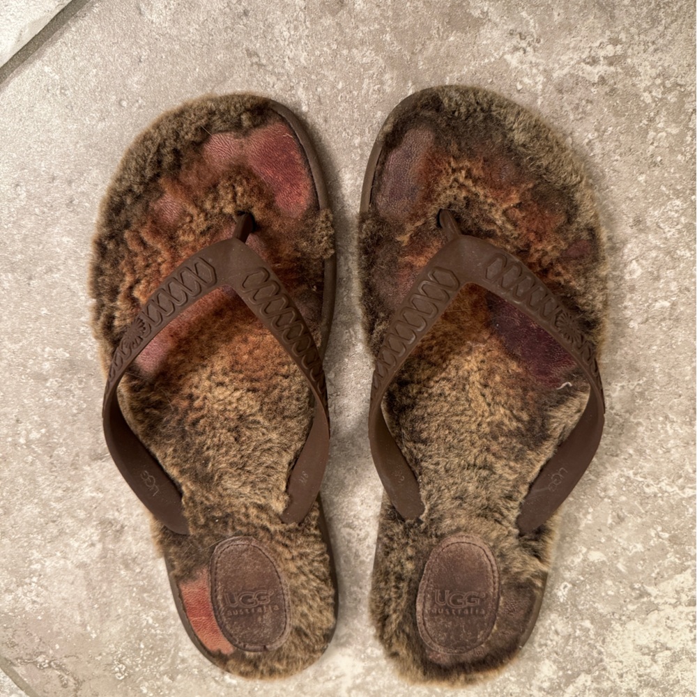 UGG Women's Brown Sheepskin Flip Flops 8